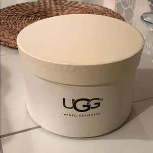 NEW WITH TAGS Ugg Wired Earmuffs